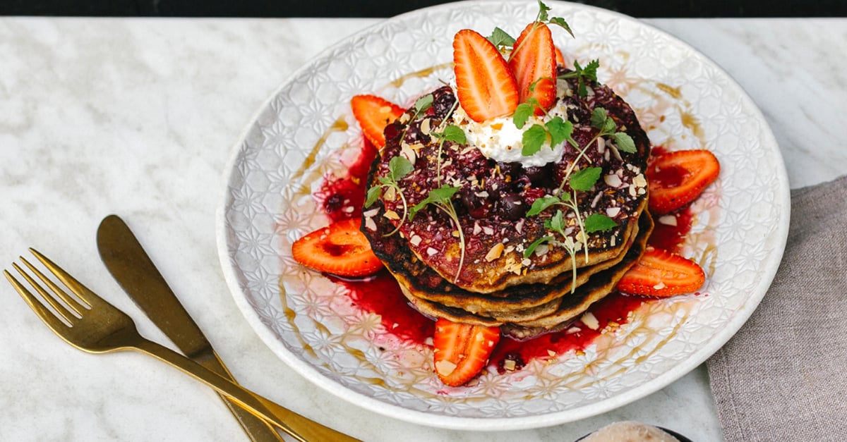 pancakes with strawberries